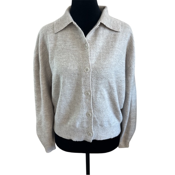 ASOS Chunky Oatmeal Beige Button Down Sweater Size 6 - Picture 1 of 9